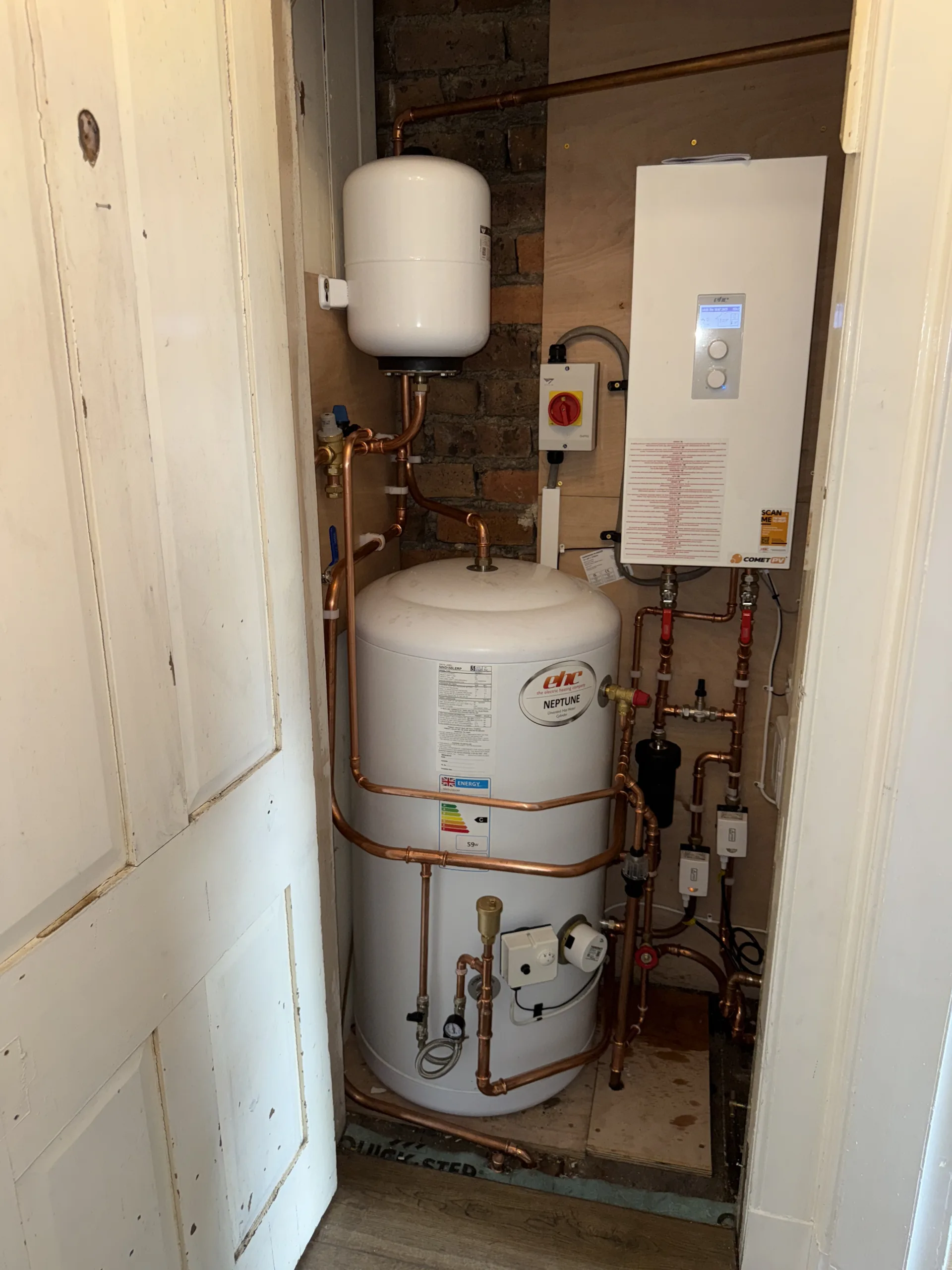 New electric boiler and cylinder installed in Kirkcaldy